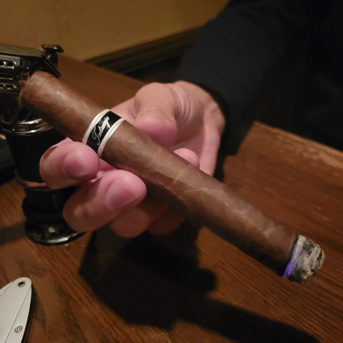 cigarcognacpipe's tweet photo. タトゥアへ　ブラックコロナゴルダ https://t.co/qvfXYiLOcb
