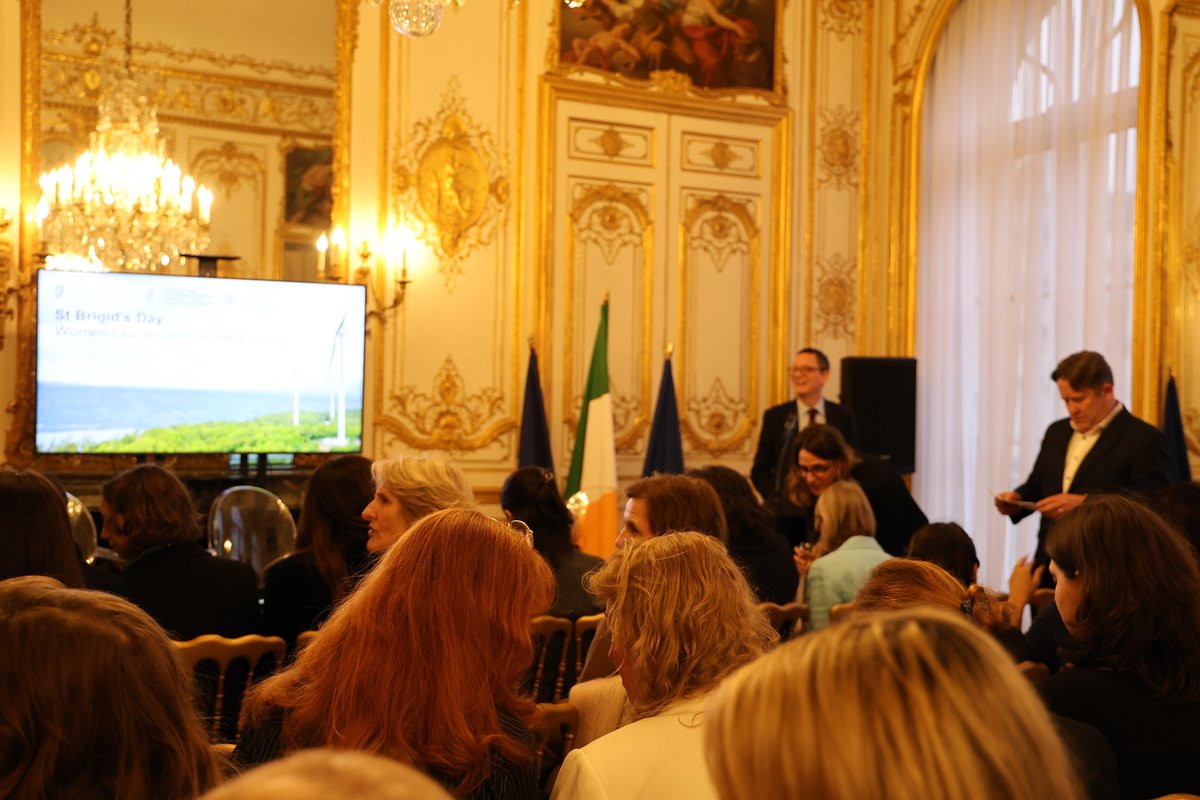 Irish Embassy Paris tweet media