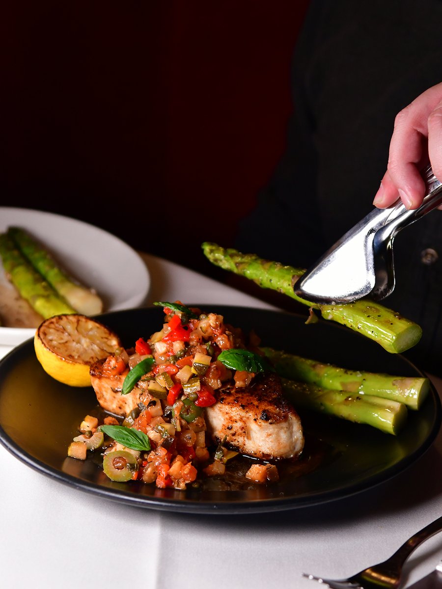 Del Frisco's tweet media