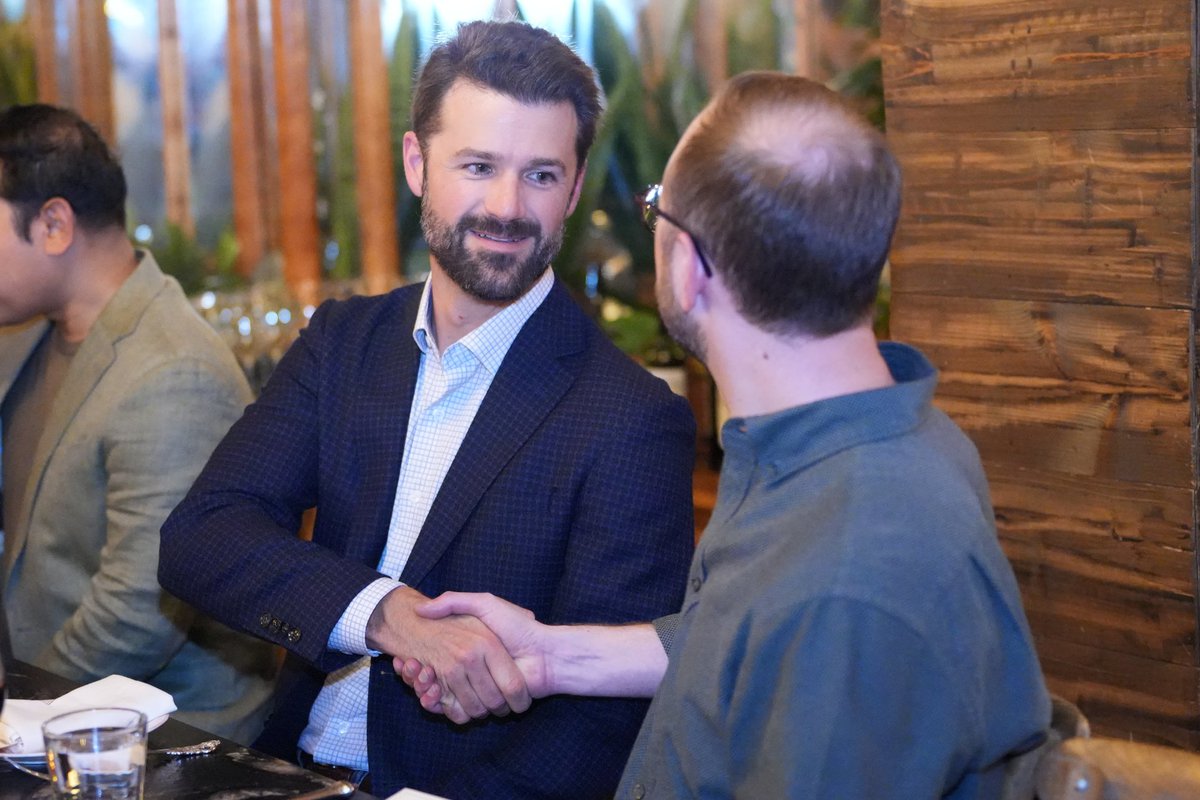 CommerceNext tweet media