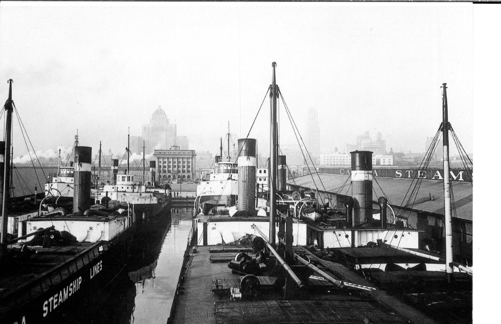 Step back to 1931, when winter meant freighters along the Bay Street docks with Toronto’s growing skyline behind them.

Nearly a century later, ships that overwinter at the <a href="/PortofToronto/">Port of Toronto</a> now plug into clean, renewable shore power from @BullFrogPower.

📷<a href="/TOPortAuthority/">Toronto Port Authority</a> Archives