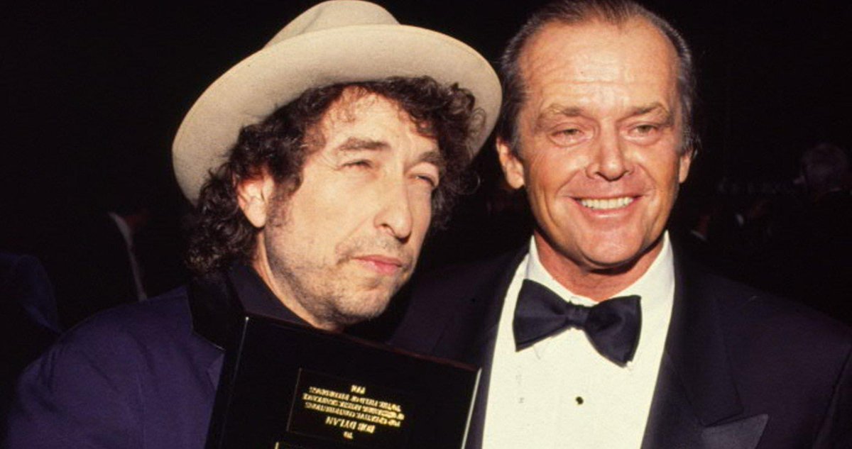 StillOnTheRoad_'s tweet photo. 35 years ago today, at the 33rd Grammy Awards in 1991, Dylan received the Lifetime Achievement Award.
The award was presented by Jack Nicholson, and Dylan performed “Masters of War.” https://t.co/1nYuQDCJnB