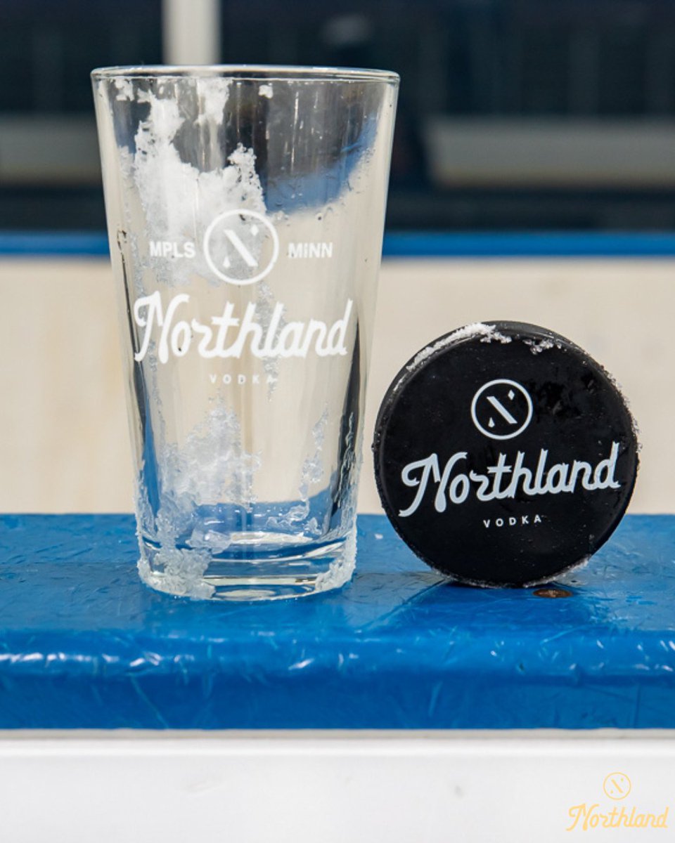NorthlandVodka's tweet photo. Hockey season is in full swing, and over here at Northland, that’s our favorite time of year. 🏒❄️

Learn more about how we give back to hockey and heroes on our new blog: https://t.co/QmKOQsHtXn

#NorthlandVodka #Minnesota #MNHockey https://t.co/A4vkra7Jq9