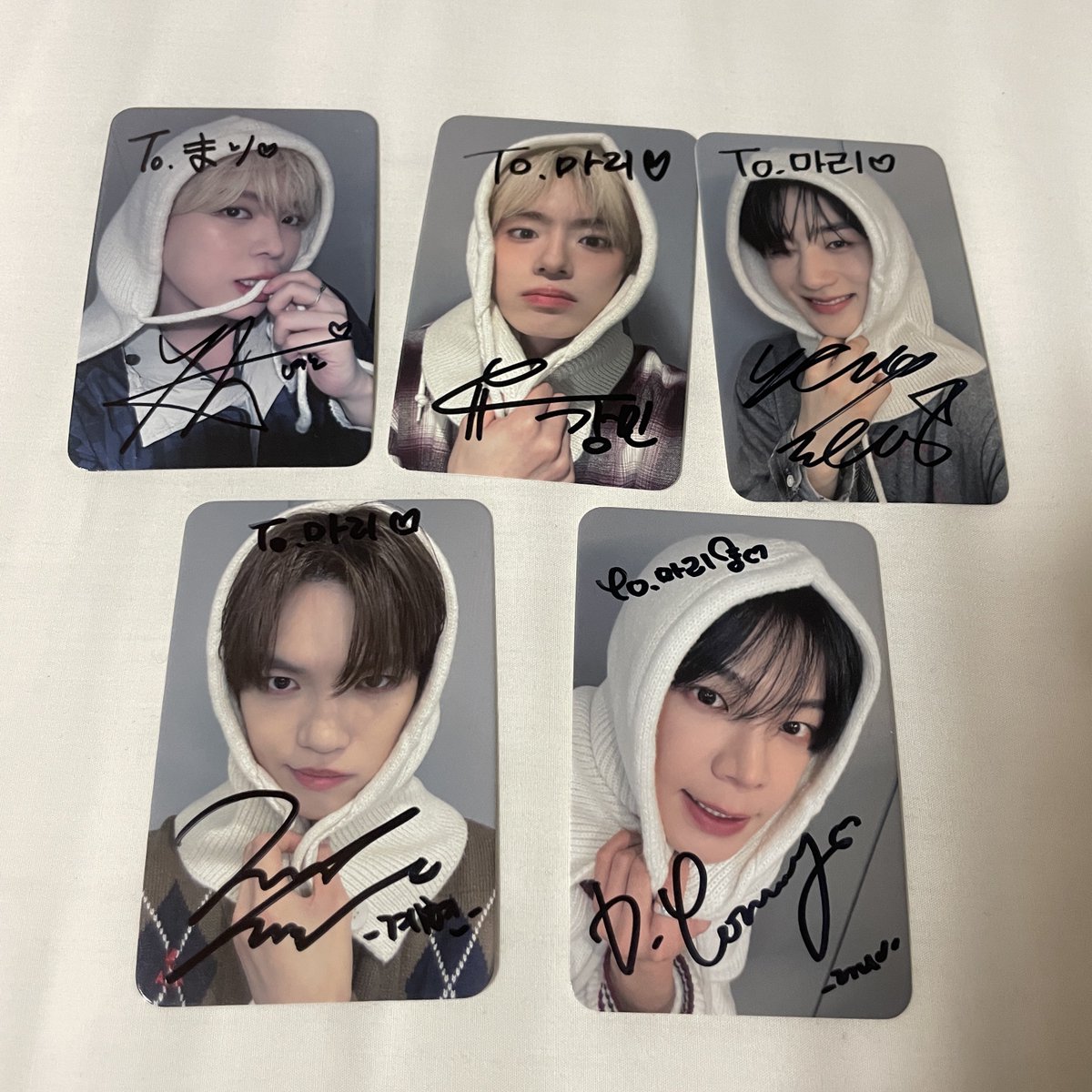 今日はなんとトレカへのサイン会🥹🤍 ポストイット、ハングルやのに