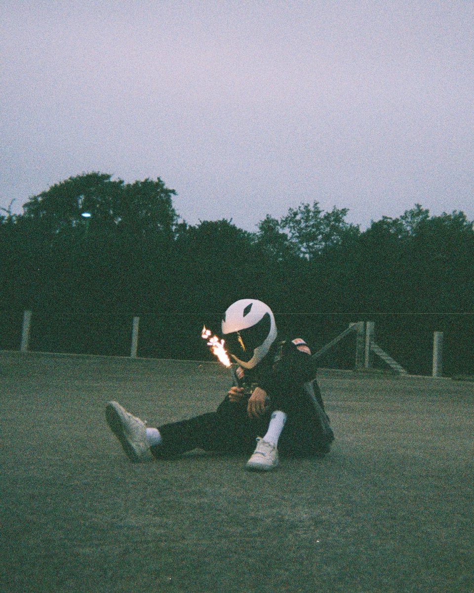 keshimusic's tweet image. come back on 2.23 

xoxo

keshi.lnk.to/countdown