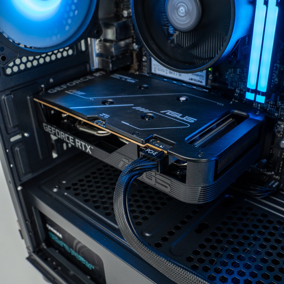 Zach's Tech Turf tweet media