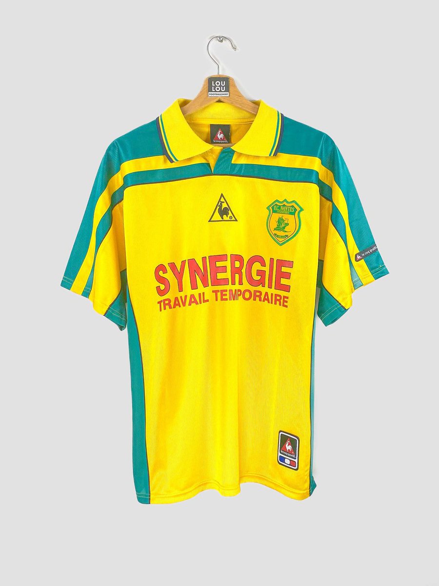 ✍️ Si je vous montre ce maillot, vous me dites ?

#Ligue1 #Ligue2 #National