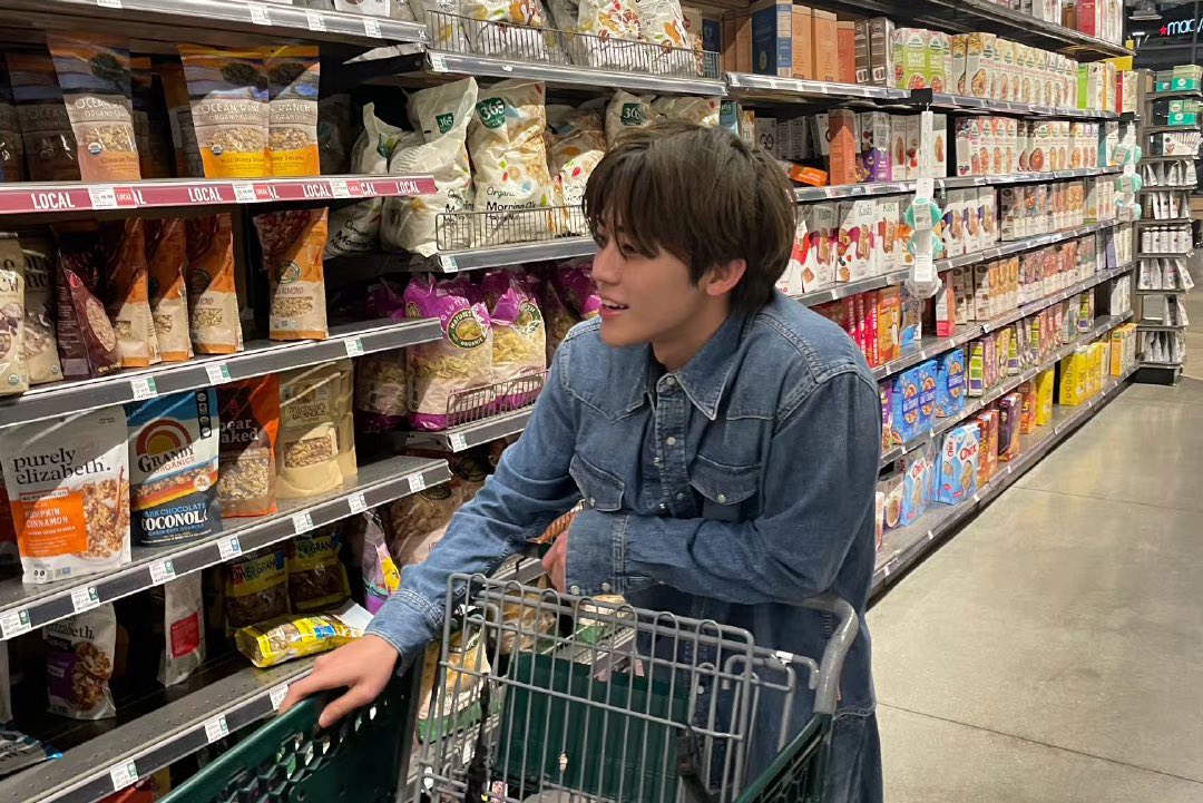 NidaradN's tweet image. RT @najaeispua: แจมินกับเดนิมกุให้เลยจริง ๆ คนที่ใส่เดนิมได้หล่อที่สุดทุกไตรมาส ชอบเค้า ㅜㅜ