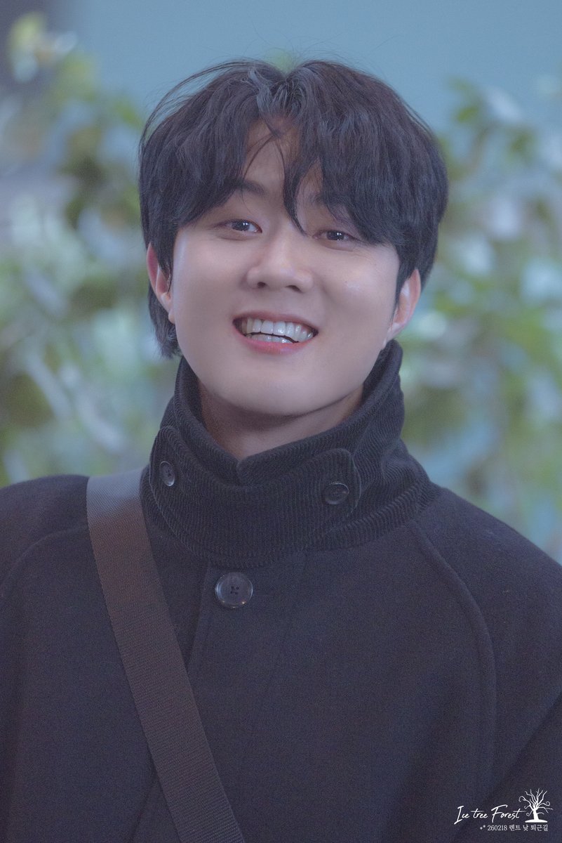 260218 렌트 낮 퇴근길
유현석 배우님

ˊ◡ˋ

#유현석