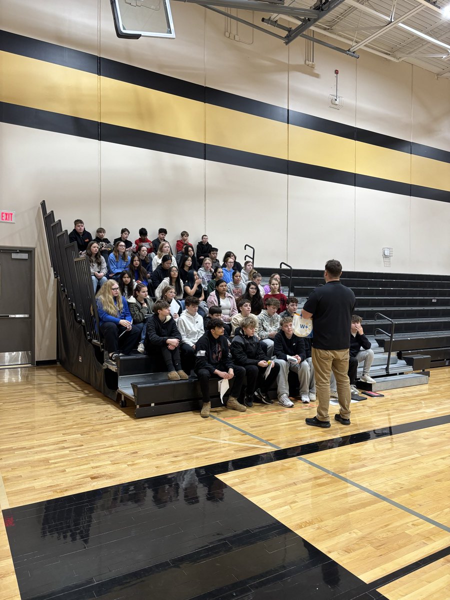 Central Middle tweet media