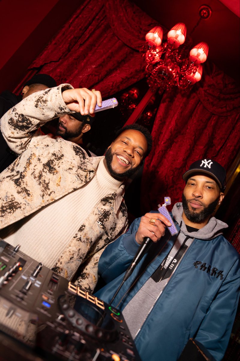 Timeless tweet media