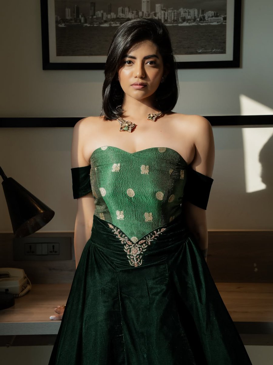 KollywoodCinima's tweet photo. Disha Madan radiates vibrant charm, graceful elegance, and captivating beauty, effortlessly drawing admiration with her expressive presence and stylish screen appeal β¨
#DishaMadan #KollywoodCinima #KcGallery #Sai #Cinema #Heroine #Actress https://t.co/4s5uuyPpi0