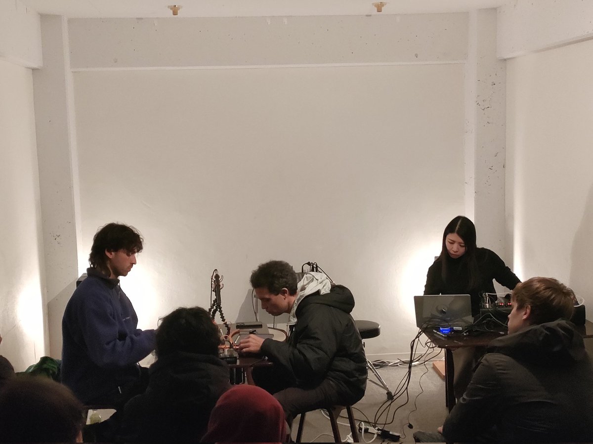 ox_ot's tweet photo. 2月20日 ㈮ 🌝
【来日】
Javi.apart / Ameeva [Spain]
■Javi.apart :Electronic instruments
■Ameeva :Electronic instruments
■Menou :Electronic instruments @maffxy https://t.co/kDgQBSkhs1