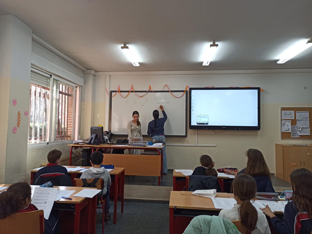 principe_ies's tweet photo. Tercera sesión del Club de mates #ClubMates #Matemáticas #ConcursoPrimavera https://t.co/JJuEQFkBrf