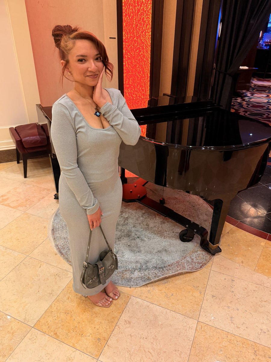 thethirdlabium's tweet photo. oh she’s sooooo cutesieeeeee https://t.co/fIuDi0uOqj