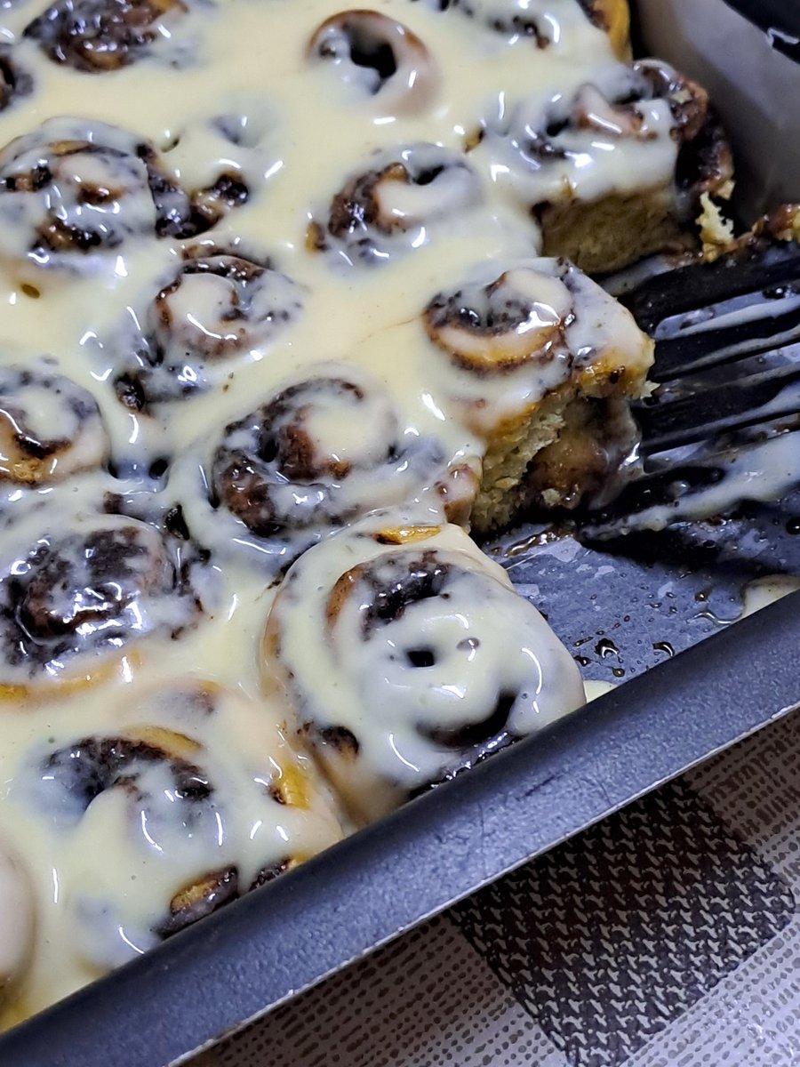 I made cinnamon rolls hehe 🤍