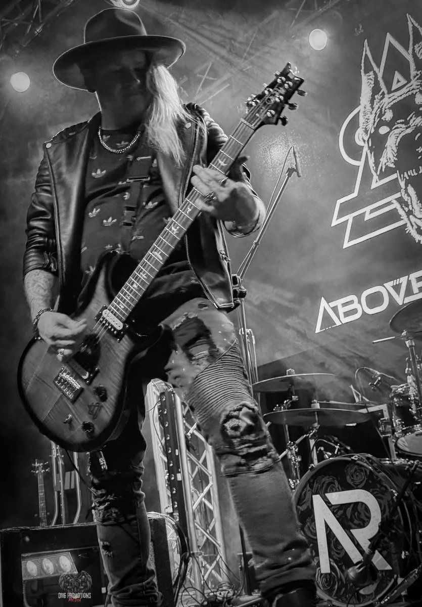 Abovesnakesband's tweet photo. Thank you  Springfield MO! Off to Toledo OH! https://t.co/GuVqDV7LtA