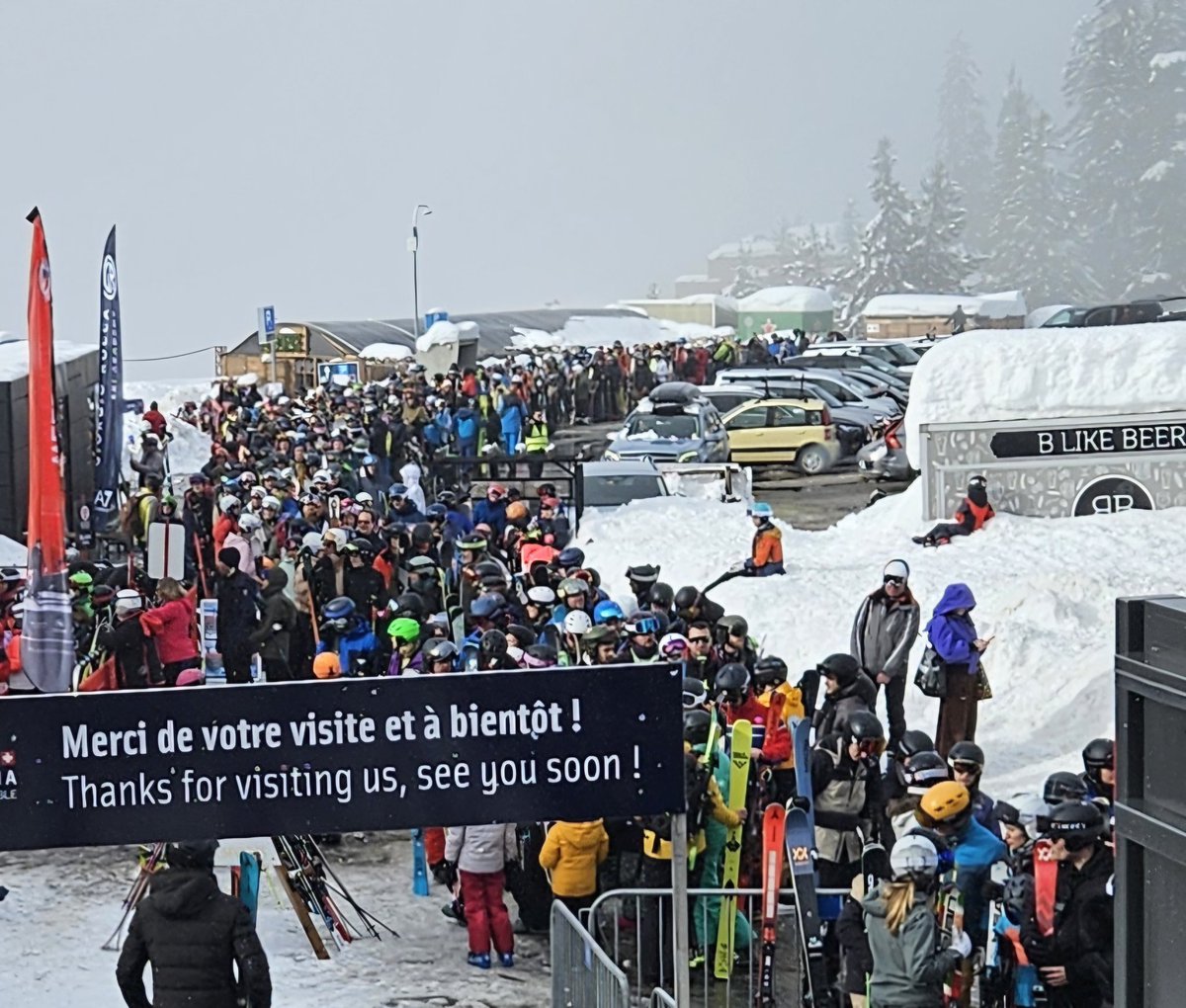 RichardEva58993's tweet photo. Another ski resort ruined by @VailResorts Crans Montana. This mornings lift queue at Cry D'er https://t.co/gqJ8pB5hTq