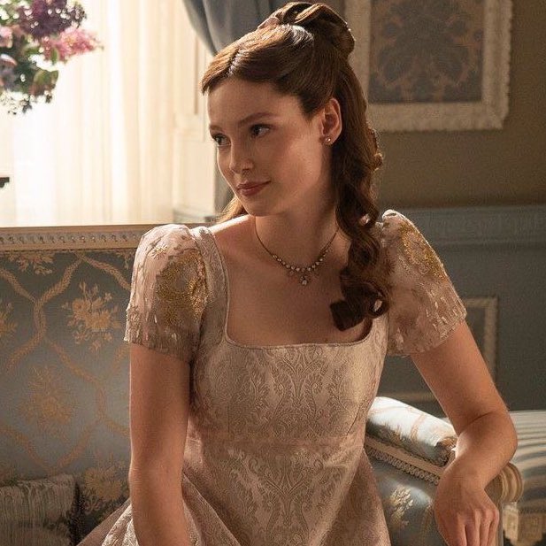 _gracieling's tweet image. SHE IS BASICALLY HER SISTER FRANCESCA this is insane