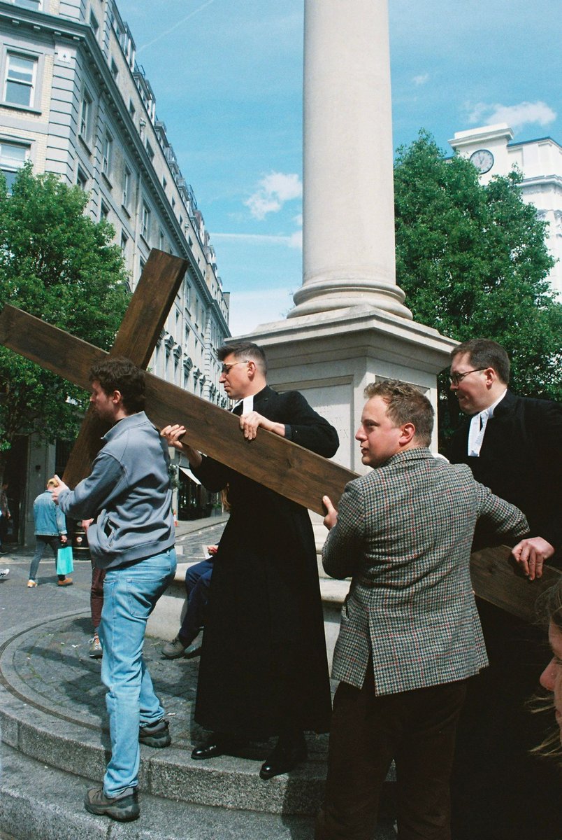 St Giles-in-the-Fields tweet media