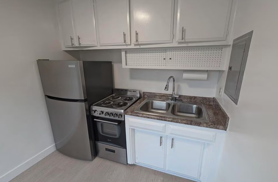 Real Estate Lawyer tweet media