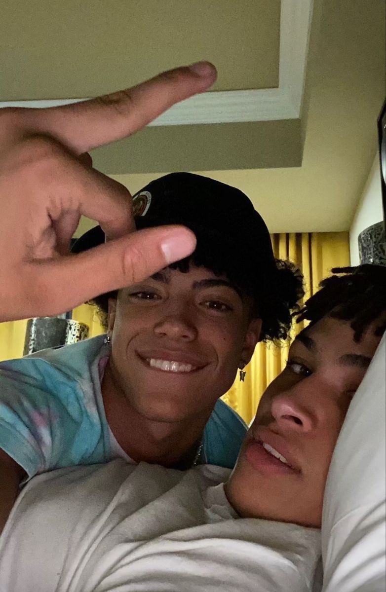 men loving men (@mlmpicz2) on Twitter photo 