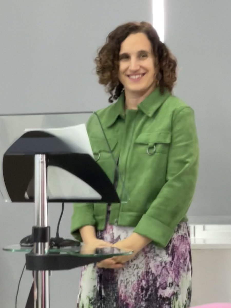 C. Valcárcel Riveiro tweet media