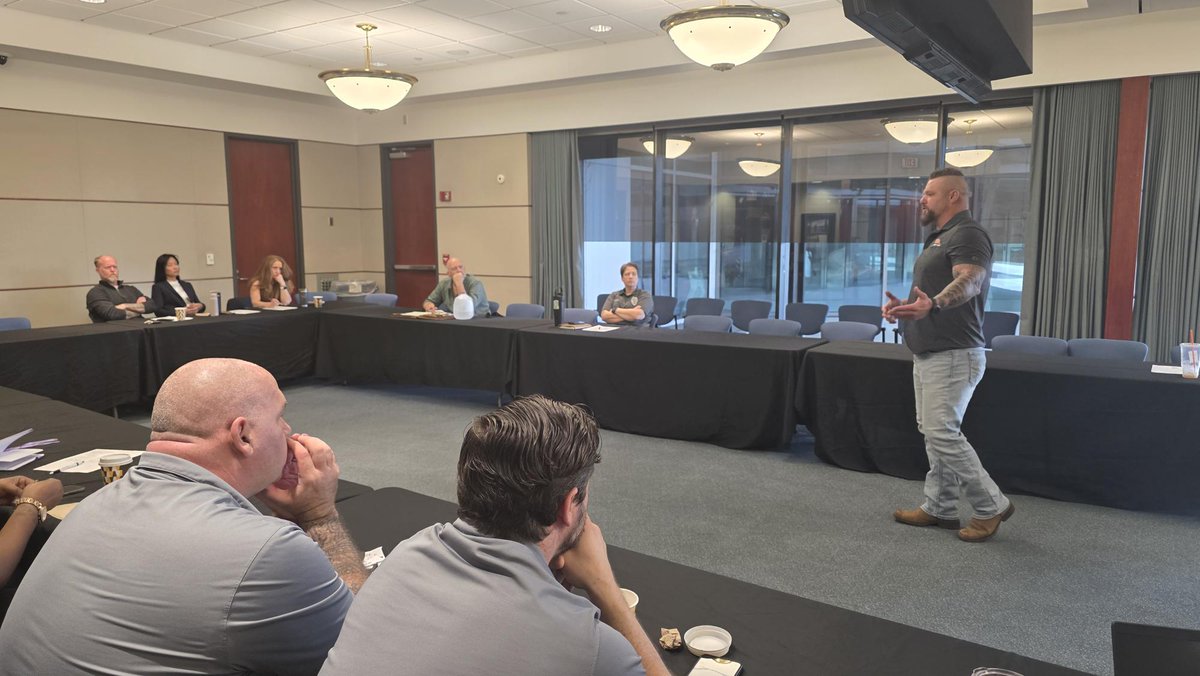 First Responder Hope Line tweet media