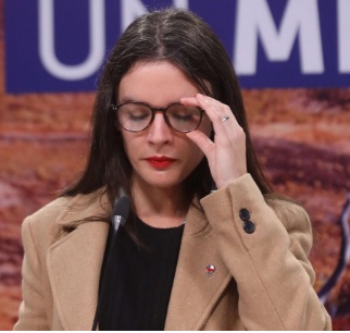 arquicap_carla's tweet image. RT @Meruanista: "Necesito mentir. Me faltan 2 mentiras para el bono"