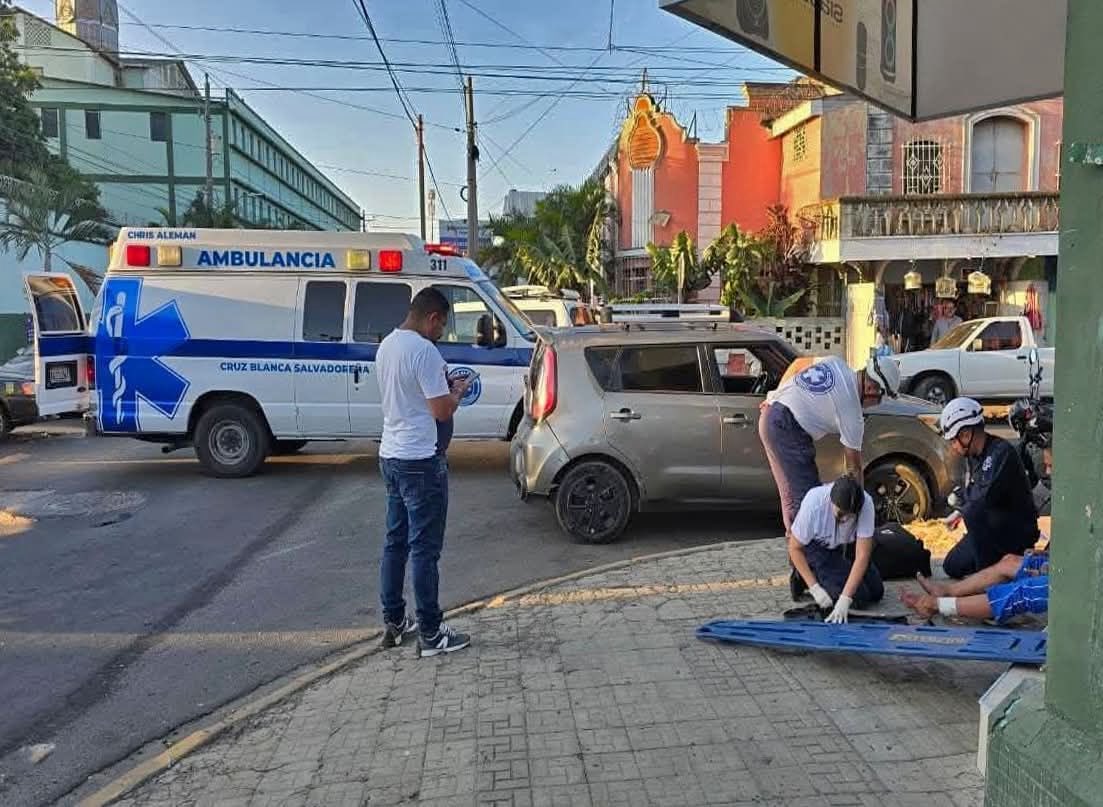 🚨 MUJER LESIONADA TRAS SINIESTRO VIAL EN SANTA ANA 🏍️ Un siniestro vial ...
