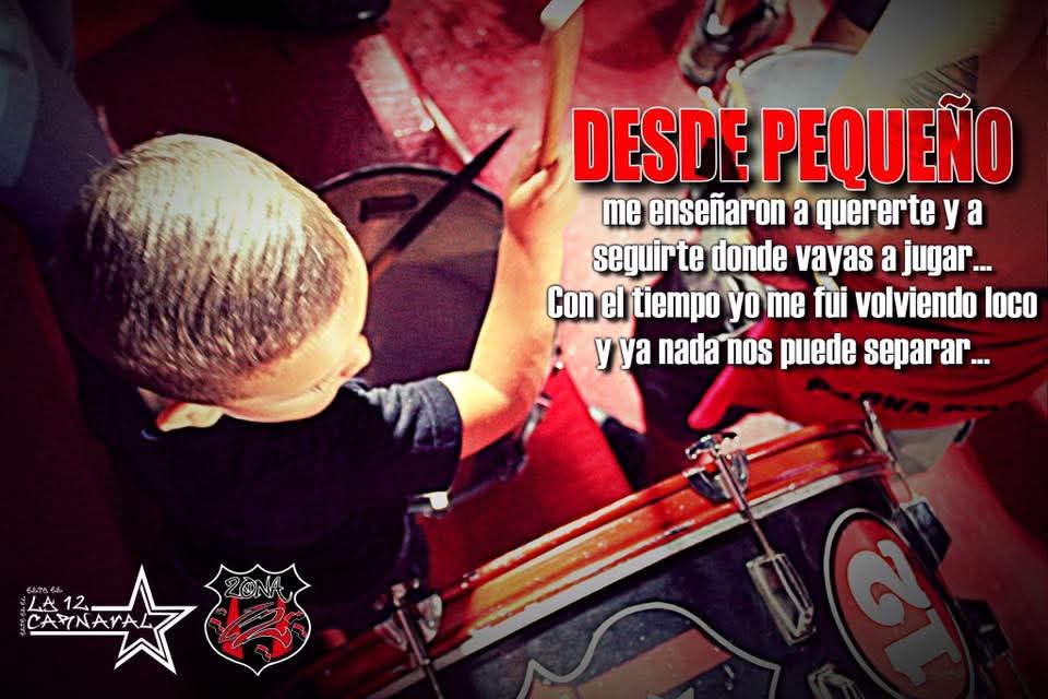 DESDE CHIQUITO YO TE VENGO A VER
Y ME PERSIGUE LA POLICÍA 
NO SE HASTA CUANDO ME VAN A JODER 
NO SE DAN CUENTA QUE VOS SOS MI VIDA 
Y VAMOS LEONES HAY QUE PONER MAS HUEVOS
PORQUE ESTA HINCHADA QUIERE SALIR SALIR PRIMERO🎶🎶🎶🎶❤️🖤