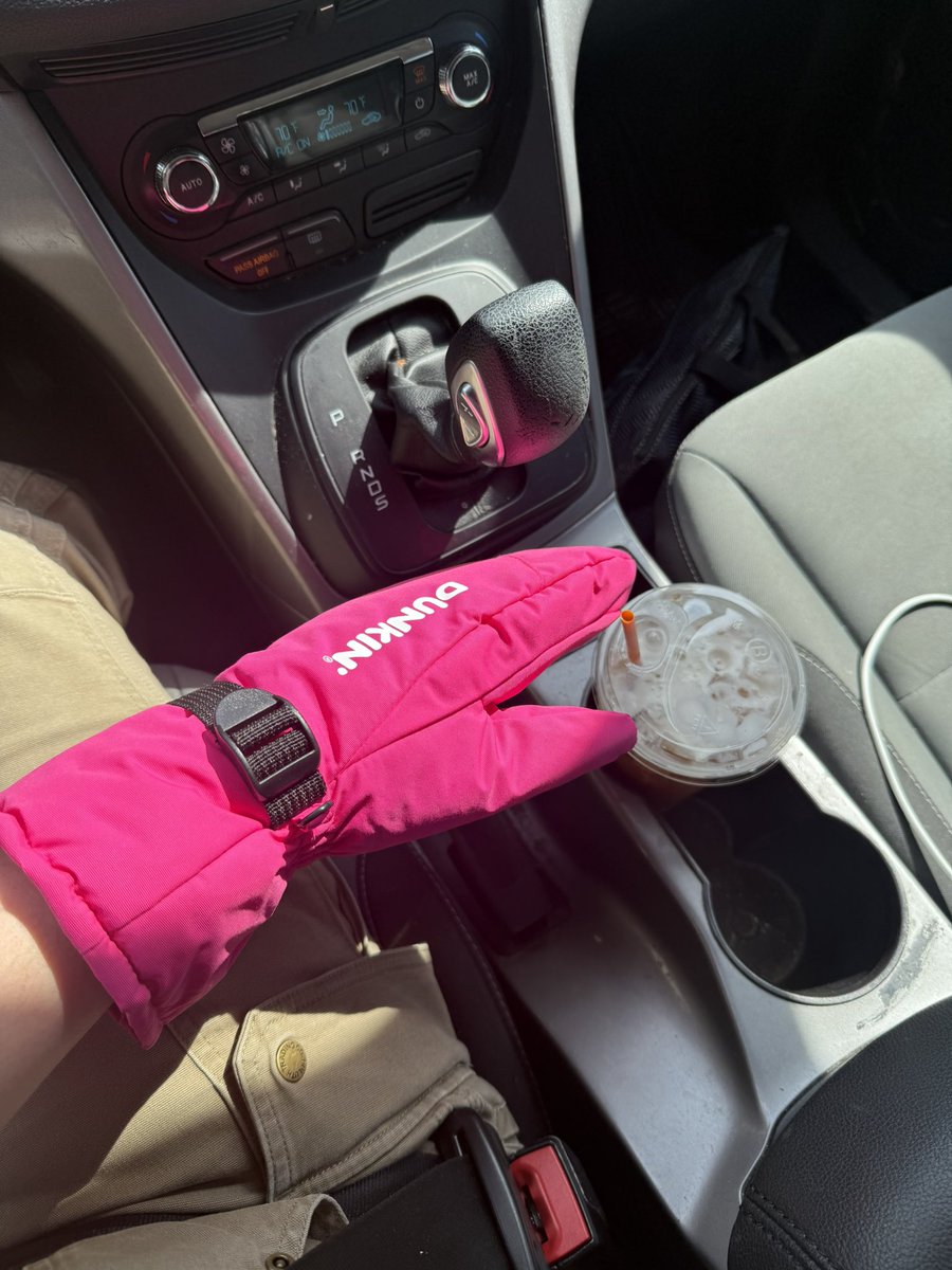 why did the lady <a href="/dunkindonuts/">Dunkin'</a> give me a singular mitten for my iced coffee