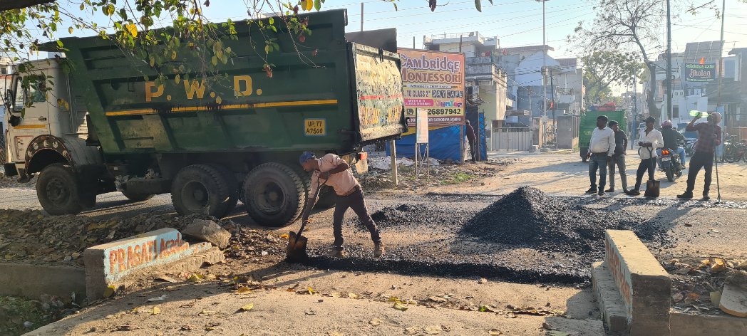 Kanpurneeds's tweet image. 24 घण्टे के भीतर सड़क निर्माण शुरू 😍

Stay Tuned for more #successstories