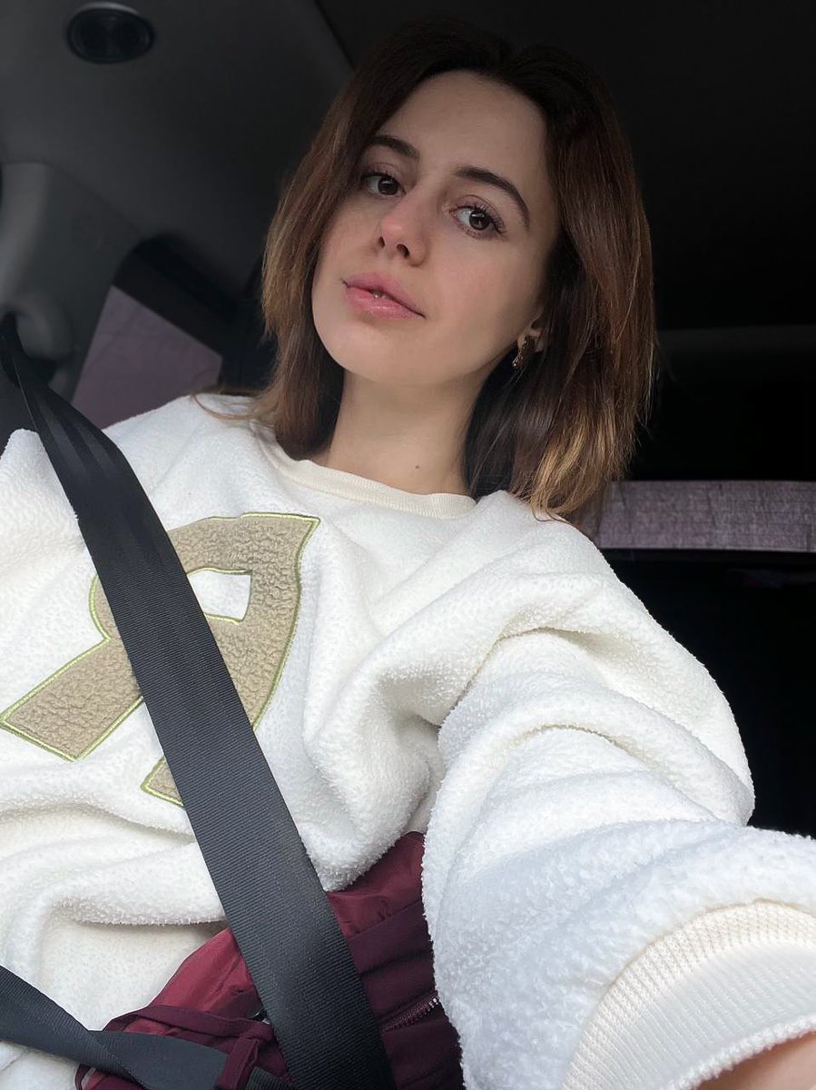 Ari Bums tweet media