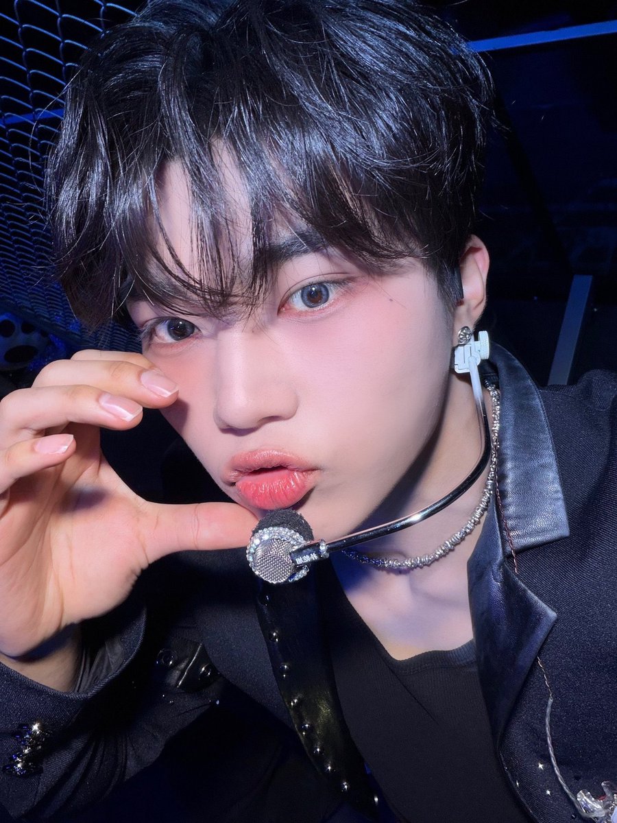 💬꒷꒥ 

🐻 — 📸

꒷#PARKGUNWOOK #박건욱 #제로베이스원 #ZEROBASEONE #ZB1 #제로즈꒷
— 🍯