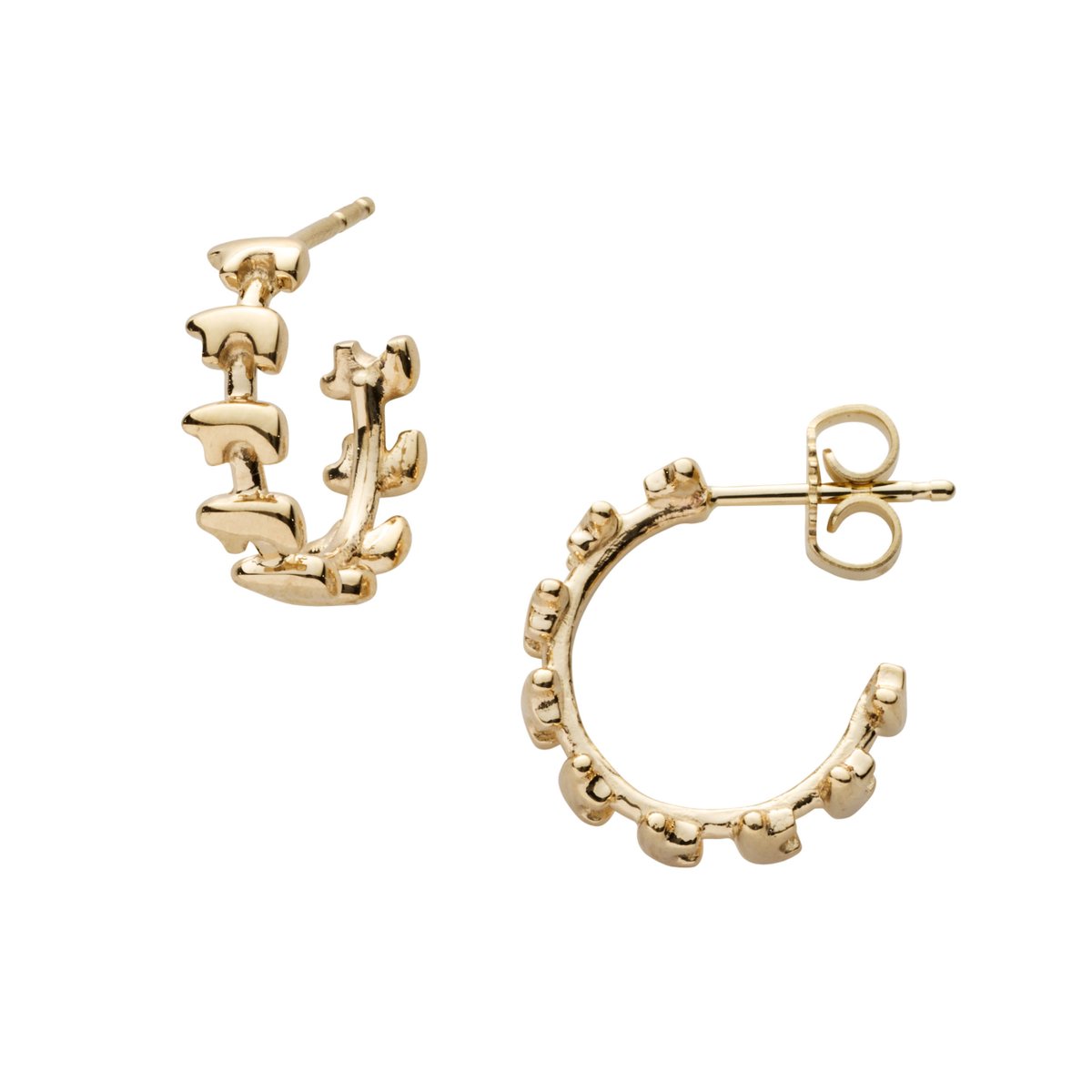A touch of whimsy, nine 14ky gold tiny Bears are stacked on open hoop earrings.
Shop Now: bit.ly/4q02iOM