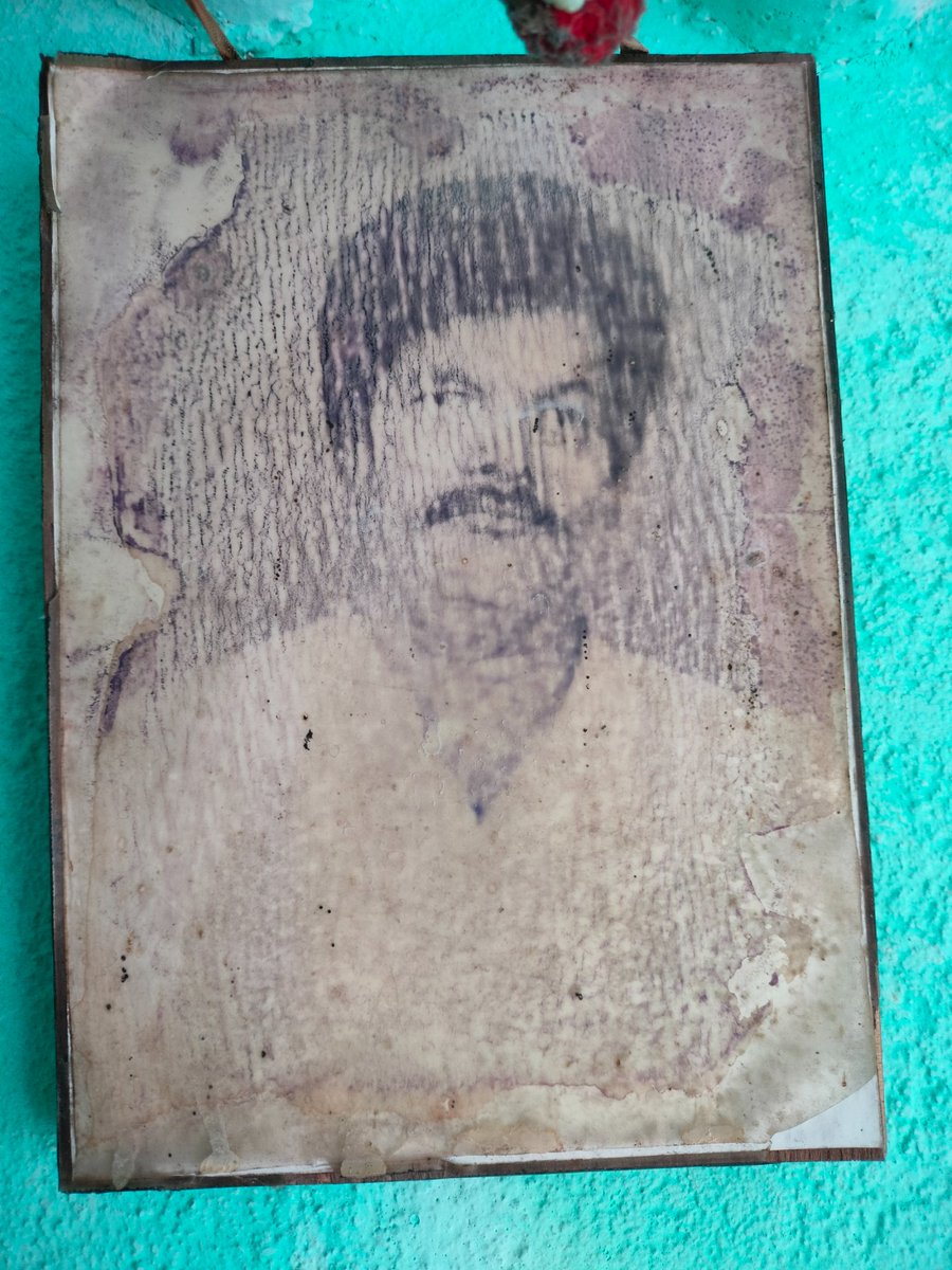 AmanVermaW's tweet photo. Hey 
@grok
 - restore my dad's old photograph and give me a high quality image out of this worn-out photo https://t.co/aE2E1MWAPg