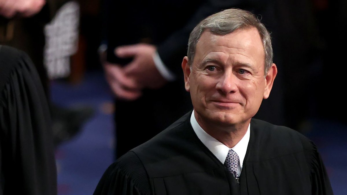 RealRawNews1's tweet image. John Roberts is a traitor and should be at GITMO.