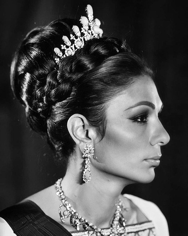 Bekhoda5's tweet image. بازگشت پهلوی،بازگشت اعتبار جهانی ایران است 
#جاویدشاه
#KingRezaPahlavi