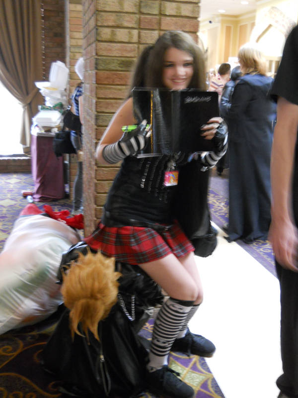 Dev_Marie_Cos's tweet photo. 2000s-2010s convention core??? The flash diabolical, the wigs shiny af, hottopic Misa closet cosplay and BRs https://t.co/wx62b9iFhs