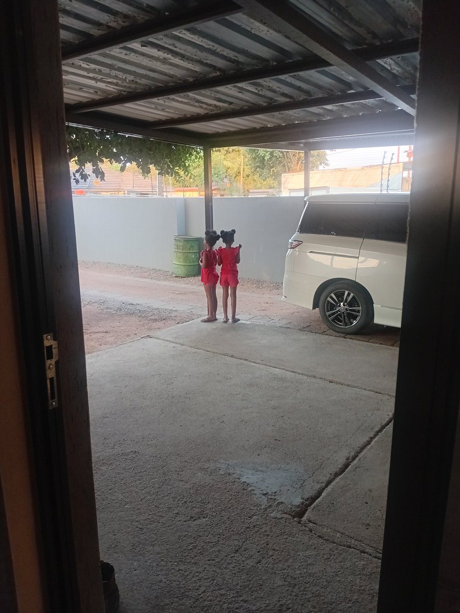 ..must be nice being born and growing up with your best friend 🧡