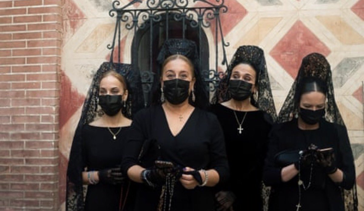 Aaron Bastani tweet media