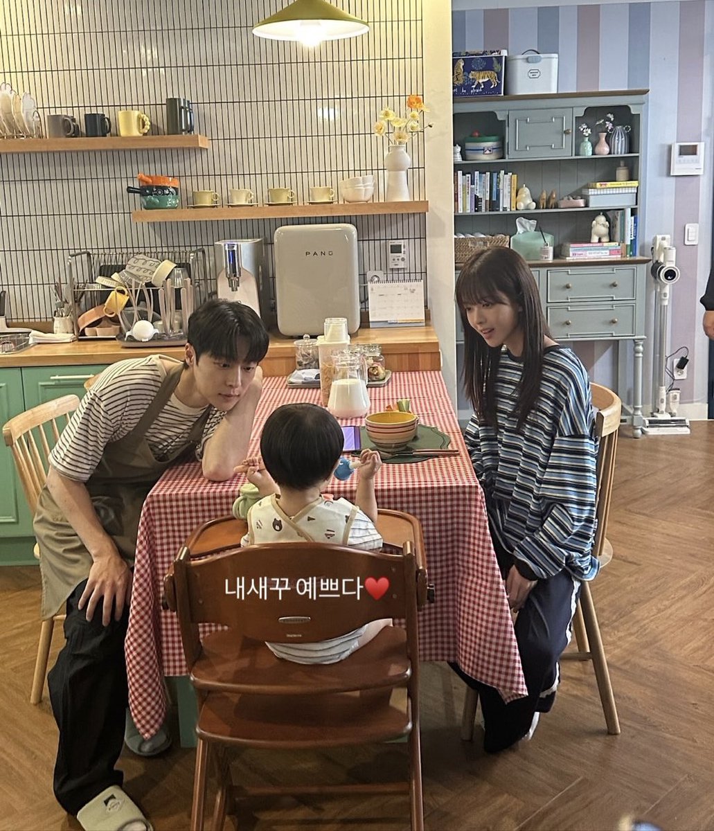 drama__09's tweet photo. 진심 노정의, 배인혁 둘 다 엄빠미 있어서 미칠거 같음.. 다들 우주를 줄게 보세요. https://t.co/PZFY4c0FtT