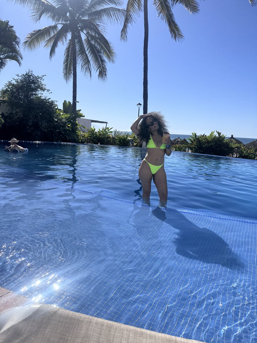 dre.🪴 tweet media