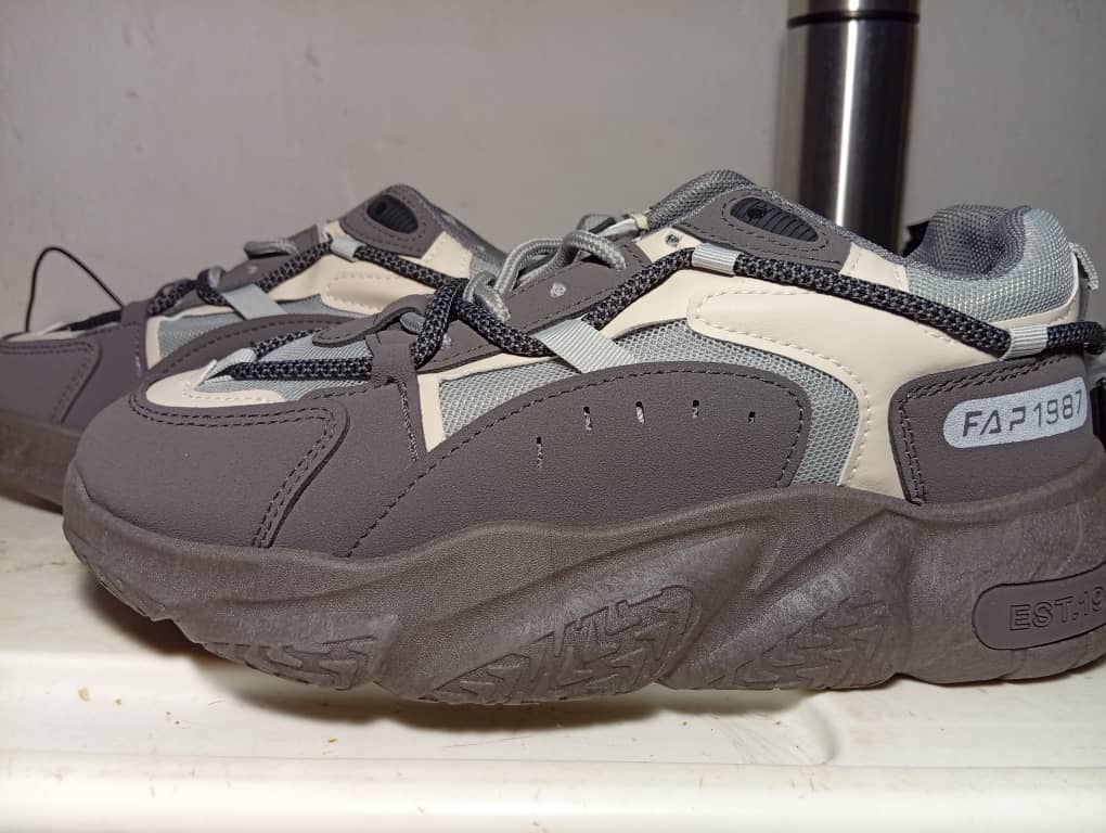 yardsaleplug's tweet image. These sets of shoes are available for sale
Size 39
Condition: neatly used 

The asking price is N10,000 per shoe

Location: Jos

Contact: 08072472687

#yardsale #Declutter JosNigeria