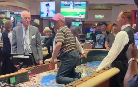 Took my pops to the casino for the first time... 

Told him to stand on 20, what the fuck is he doing?