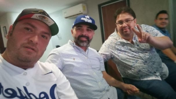 jorgegogdl's tweet image. Acto 1: Amilcar Olán se reúne con los hijos de Ruben Rocha Moya en Sinaloa.

Acto 2: Amilcar Olán aparece inaugurando su franquicia de Maja en Tabasco.

Acto 3: Toda la clase política de Morena en Tabasco y Sinaloa aparece usando Ropa Maja.

¿Cómo se llamó la obra?
