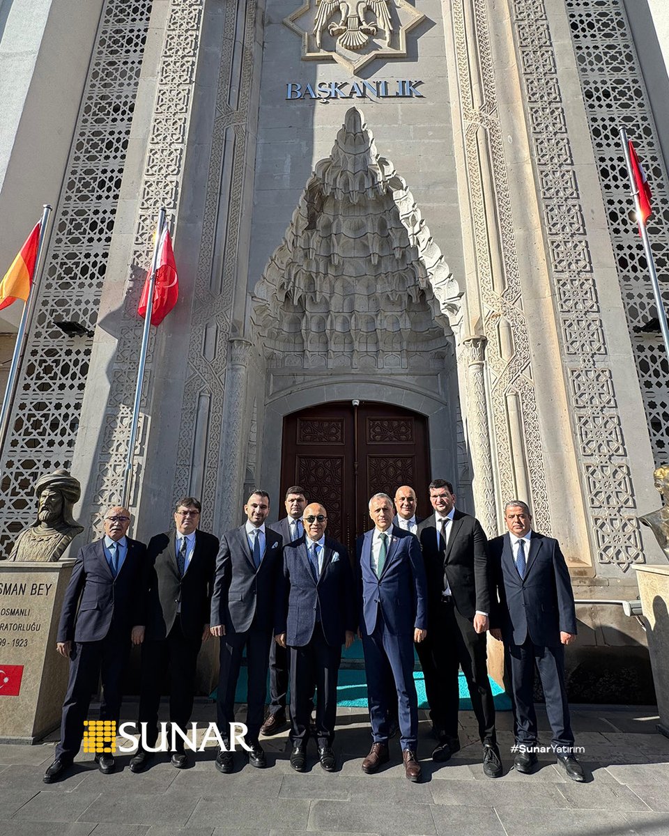 Sunar Yatırım Şeref Başkanı Hüseyin Nuri Çomu, Sunar Yatırım Yönetim Kurulu Başkanı &amp; CEO Mustafa Nuri Çomu ve beraberindeki heyet Osmaniye Valisi Mehmet Fatih Serdengeçti ve Osmaniye Belediye Başkanı İbrahim Çenet'i makamlarında ziyaret ettiler.