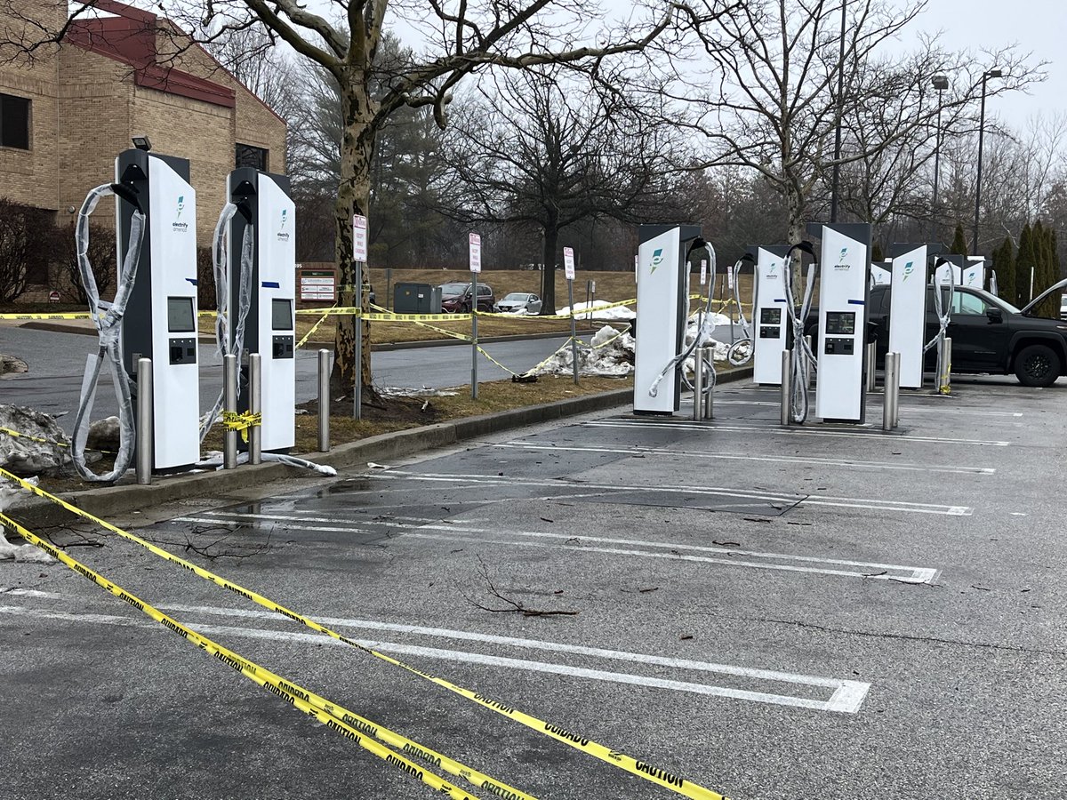 PlugInSites tweet media