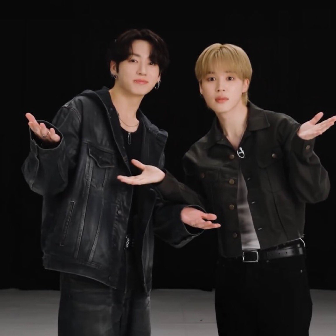 we have such strong opponents i hope you aren't underestimating them and expecting someone is voting for you bc the fandom is big or something bc last year is the proof that jimin jungkook and ays are on their own, please vote and spread the voting!!!! 
iheart.com/music-awards/